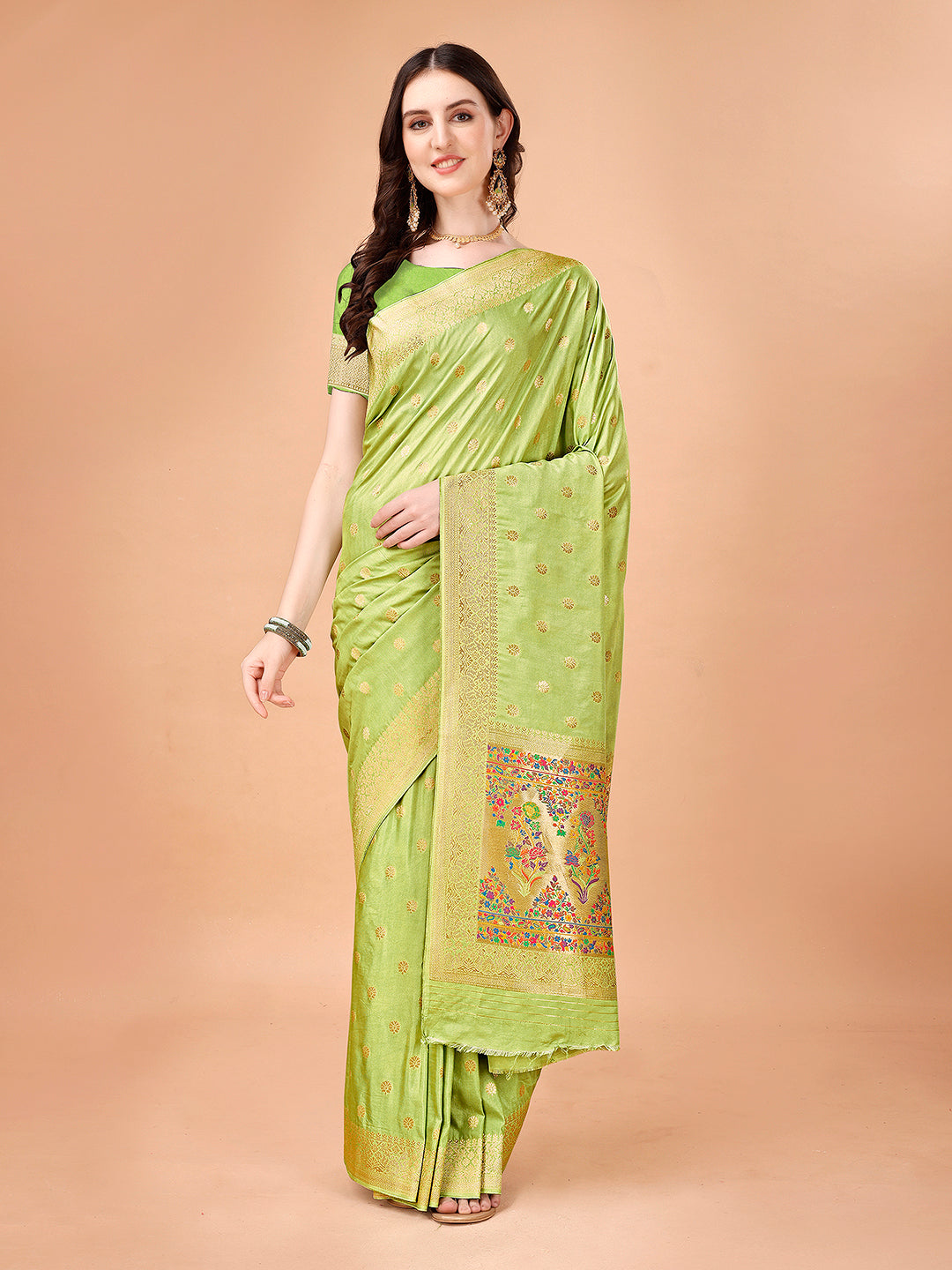 Chic Viscose Nylon Saree with Matching Blouse Piece: Effortless Elegance